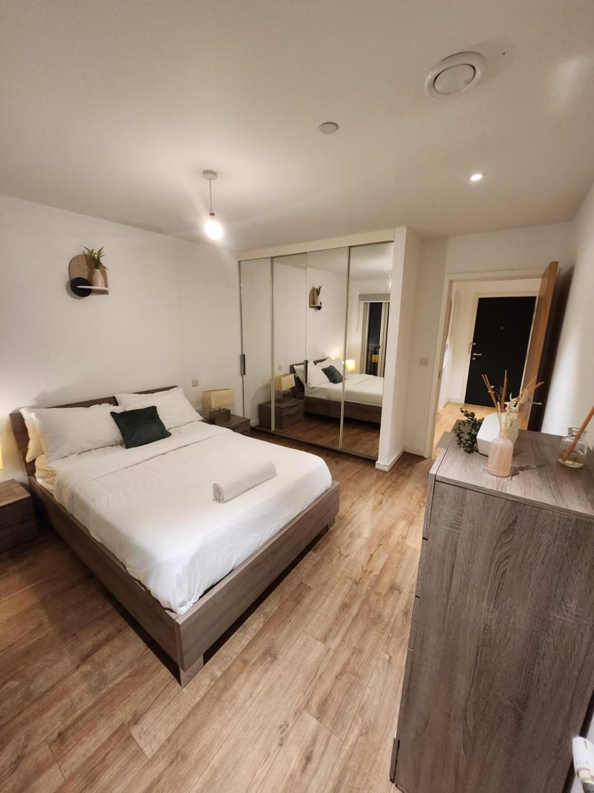 Kaf Luxury Apartment ロンドン エクステリア 写真